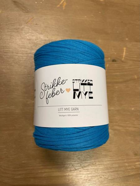 Litt Mye Blå - Strikkefeber